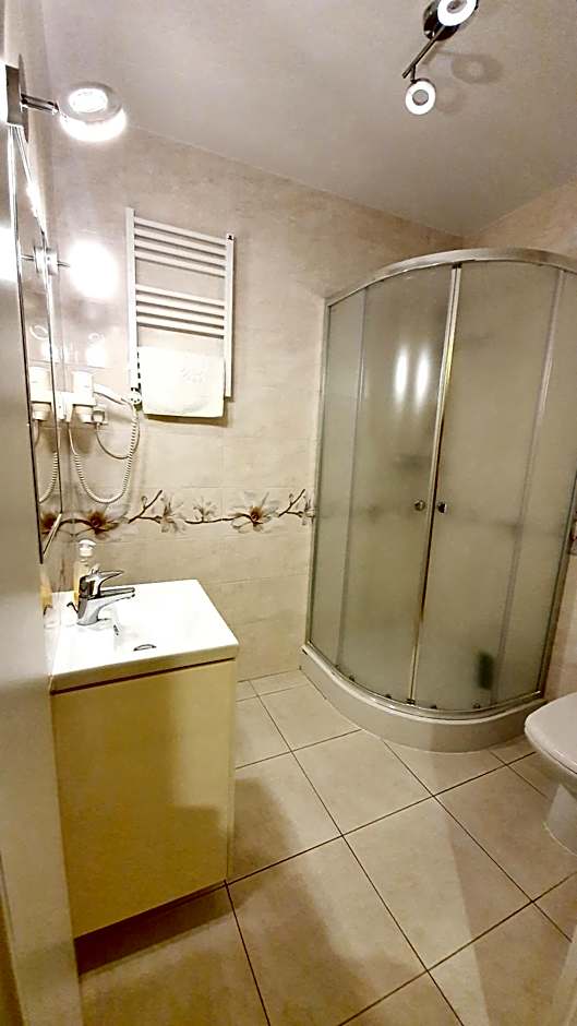 BTHouse, Pokoje Gościnne