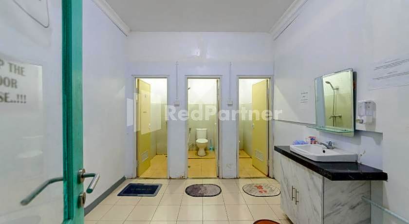 Shooting Star Hostel Kuta RedPartner (Mixed Dormitory)