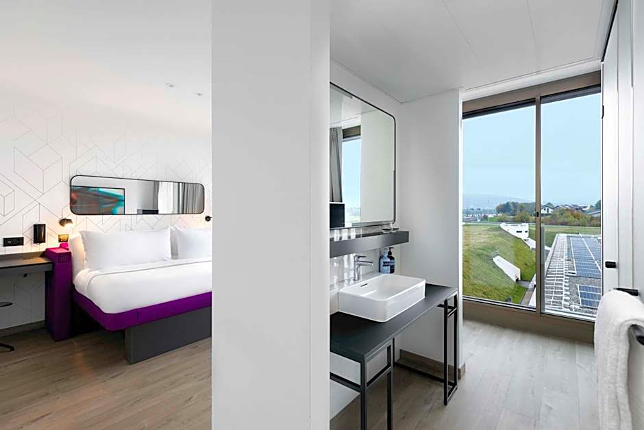 YOTEL Geneva Lake