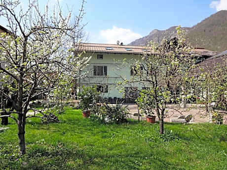 Fedrig Private Rooms & Apartment
