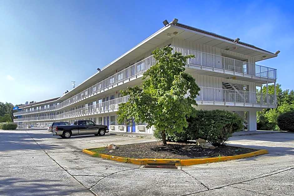 Motel 6-New Cumberland, PA - Harrisburg - Hershey South