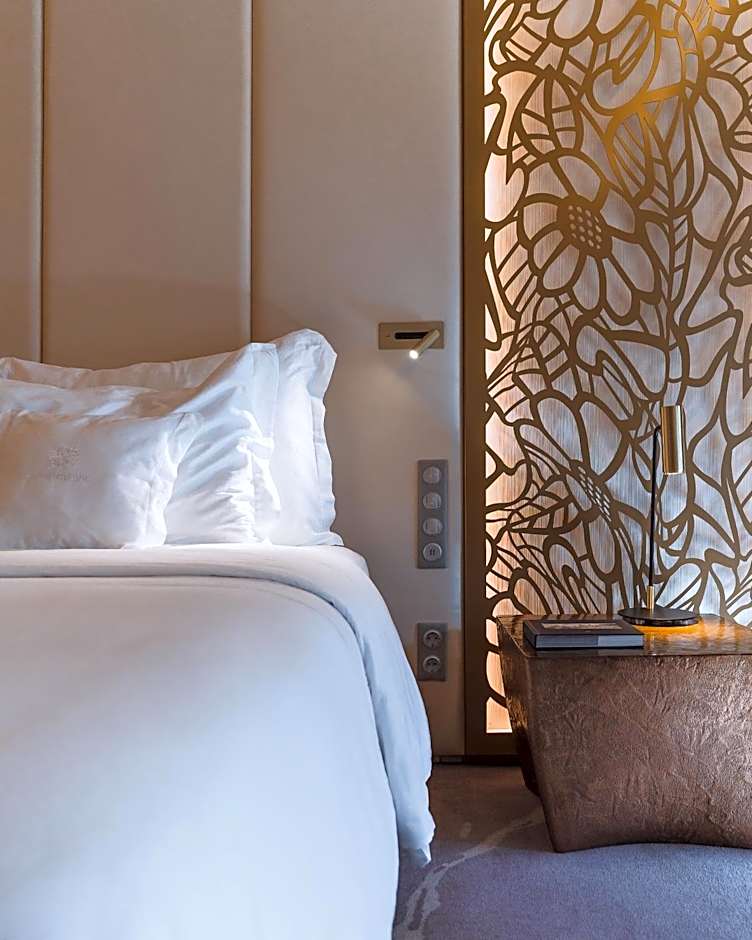 Savoy Palace - The Leading Hotels of the World - Savoy Signature