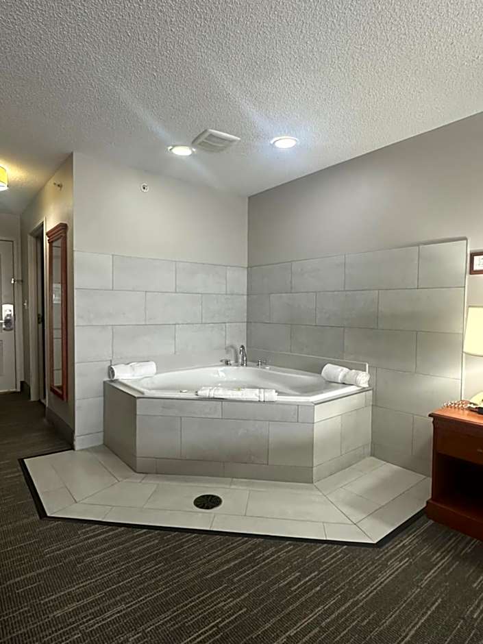 Country Inn & Suites by Radisson, Rossford - Toledo South
