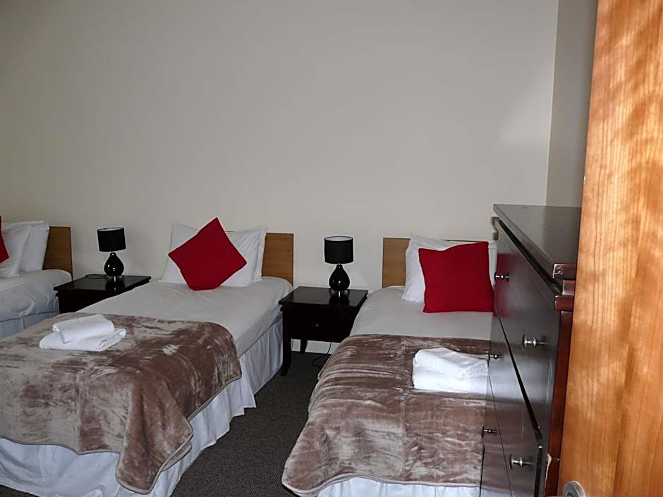 The Courtyard Apartments