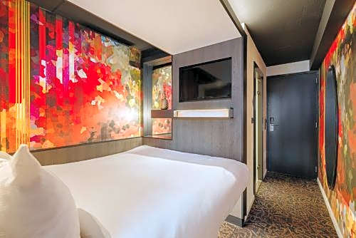 Eden Studios and Apartments