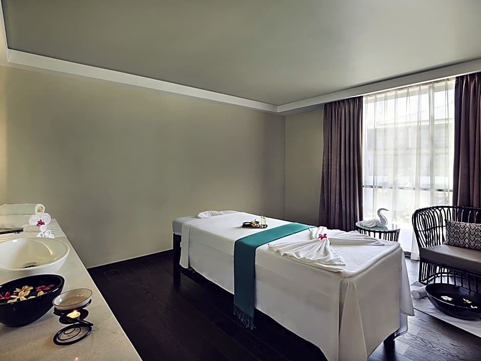 Mercure Bali Legian Hotel