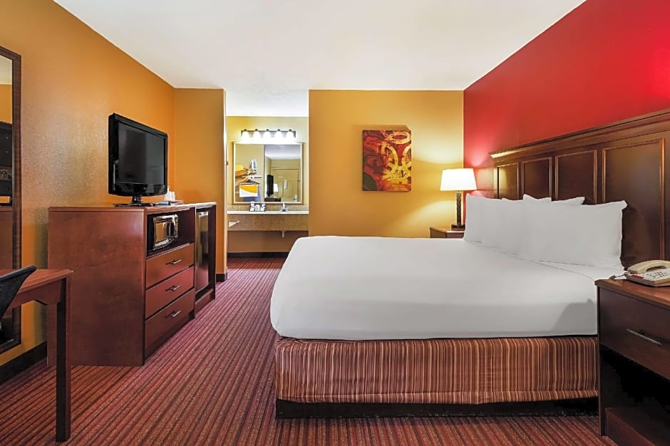 Quality Inn & Suites West Helena