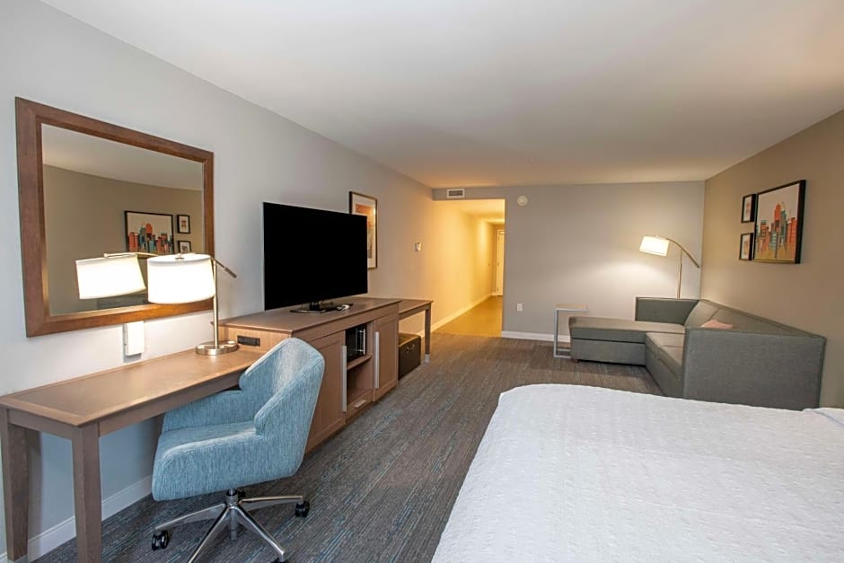 Hampton Inn By Hilton & Suites Cincinnati/Kenwood, OH