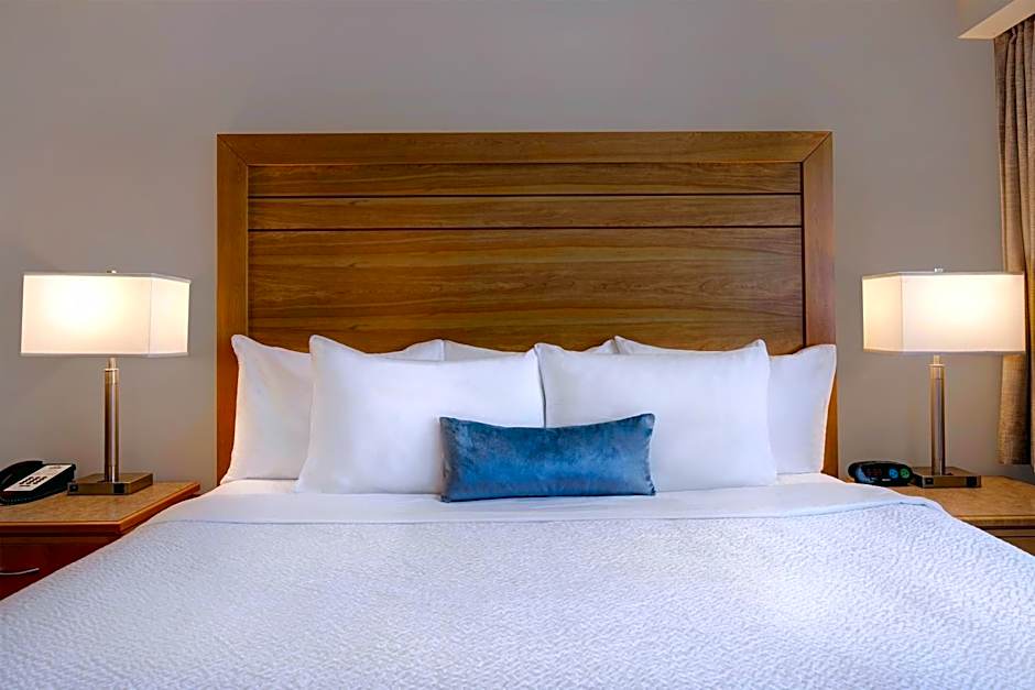 Days Inn by Wyndham Victoria Airport Sidney