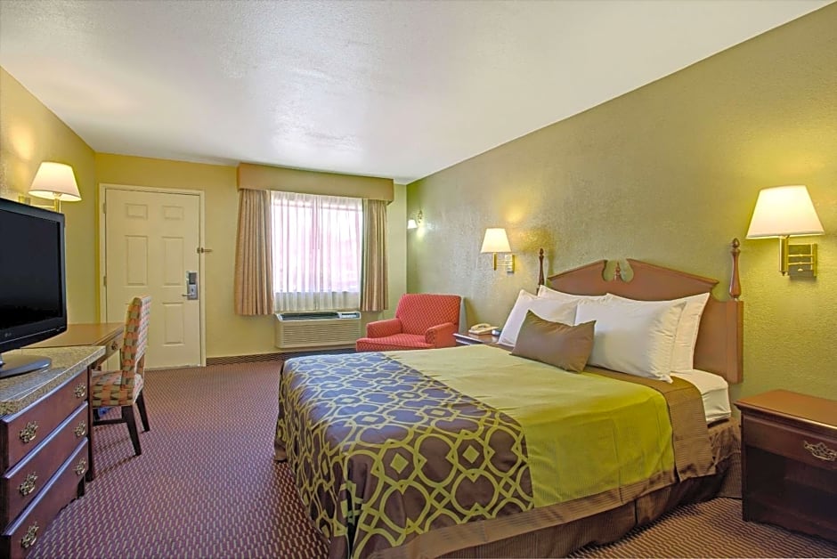 Travelodge by Wyndham Tucson AZ