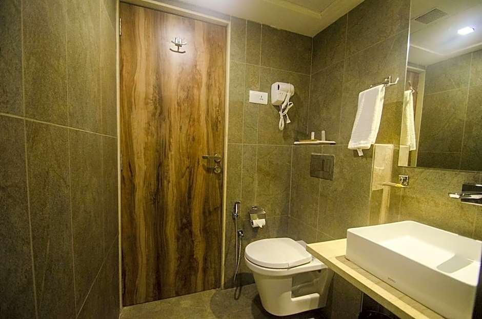 Hotel Grand Elegance