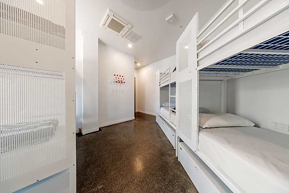 Maze Backpackers - Gold Coast