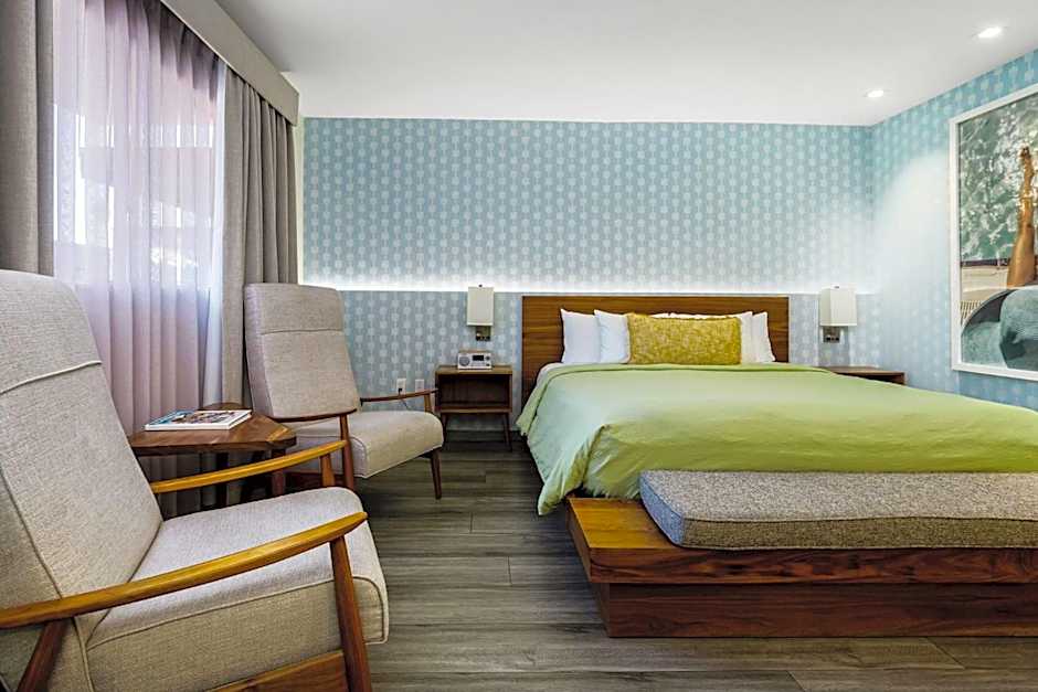 Skylark Hotel