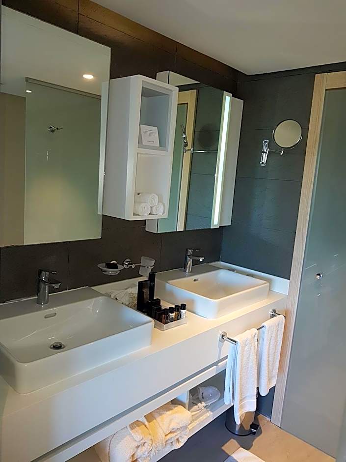 Golden Tulip El Mechtel Hotel