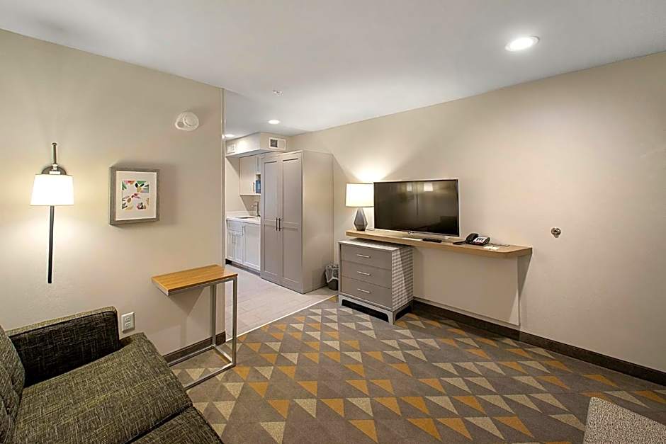 Holiday Inn & Suites Decatur-Forsyth By IHG
