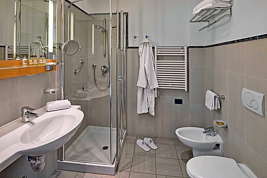 Aregai Marina Hotel & Residence