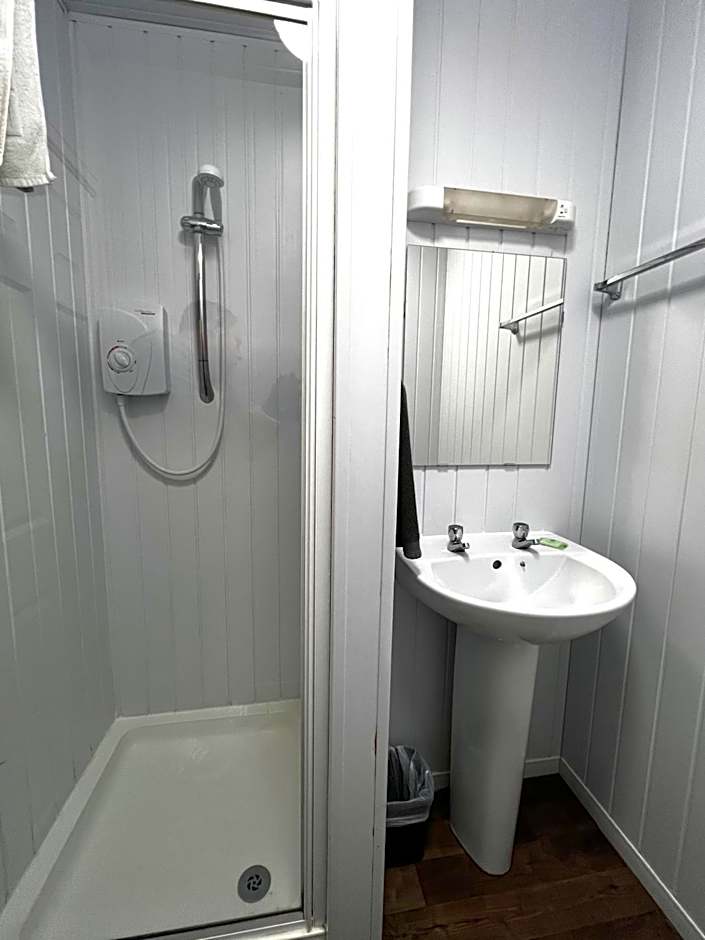 Central Cove Guesthouse