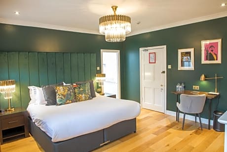 The Eton Mess Boutique Hotel