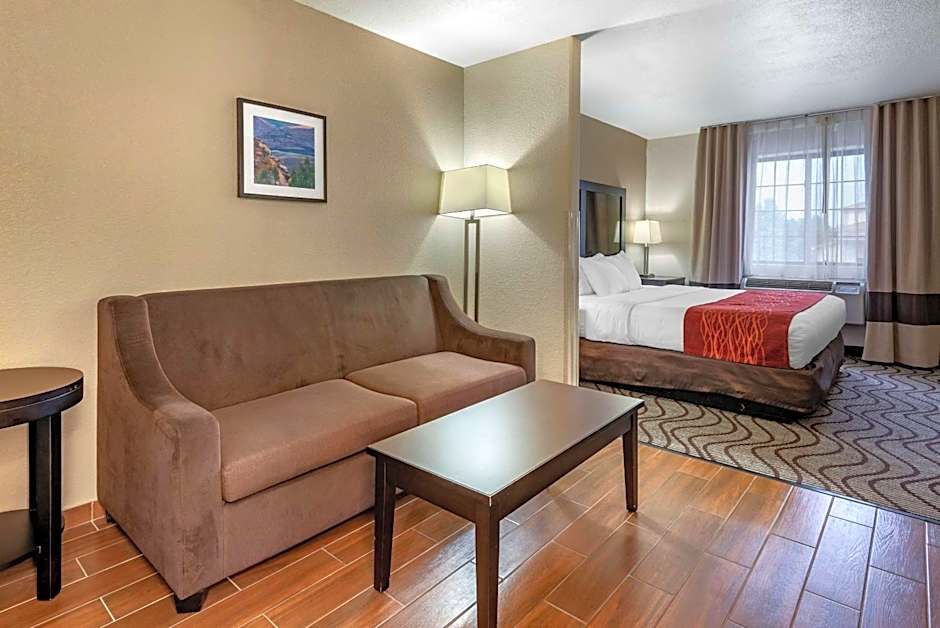 Comfort Inn & Suites