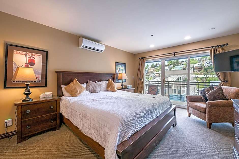 Treasure Mountain Inn