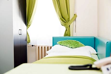 Single Room with Shared Toilet