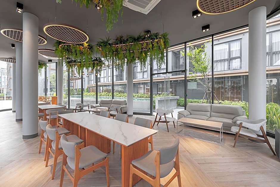 Salaya One Hotel & Service Apartment