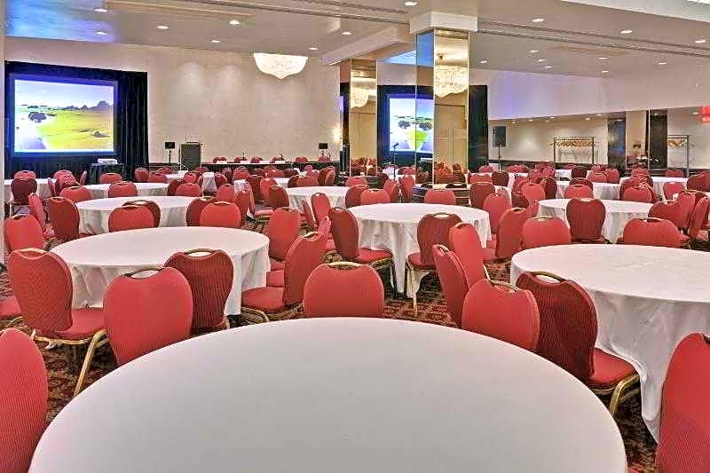 Holiday Inn Montreal Midtown