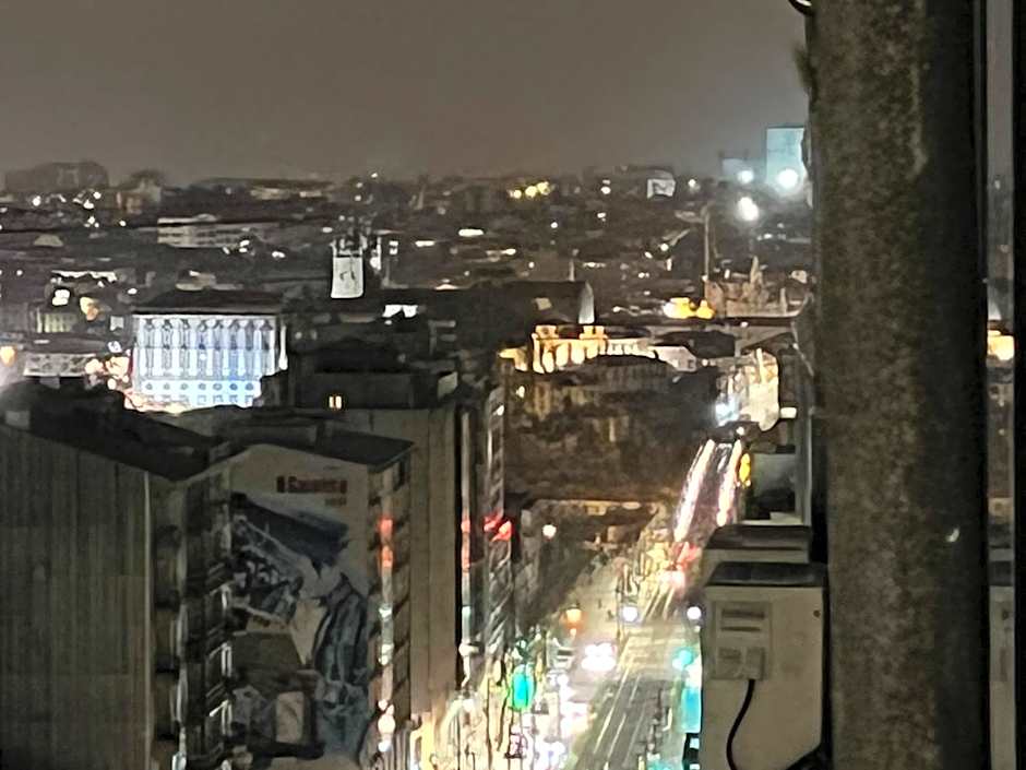 Modern Room with Indoor Shower Near the River - Quarto Moderno com Duche interior Próximo da Ribeira