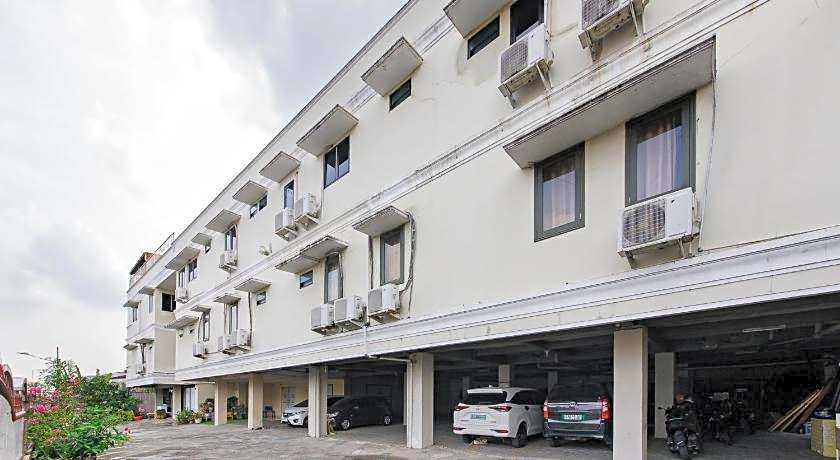 RedDoorz near Palembang Trade Center 3