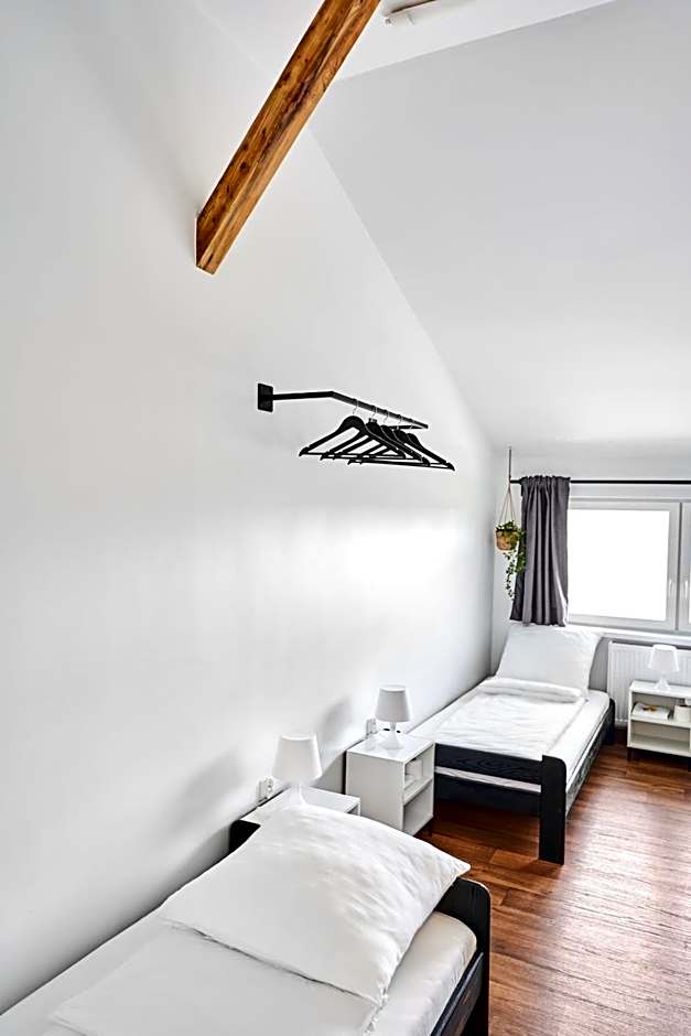 Hostel L44