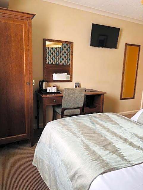 The Coleshill by Greene King Inns