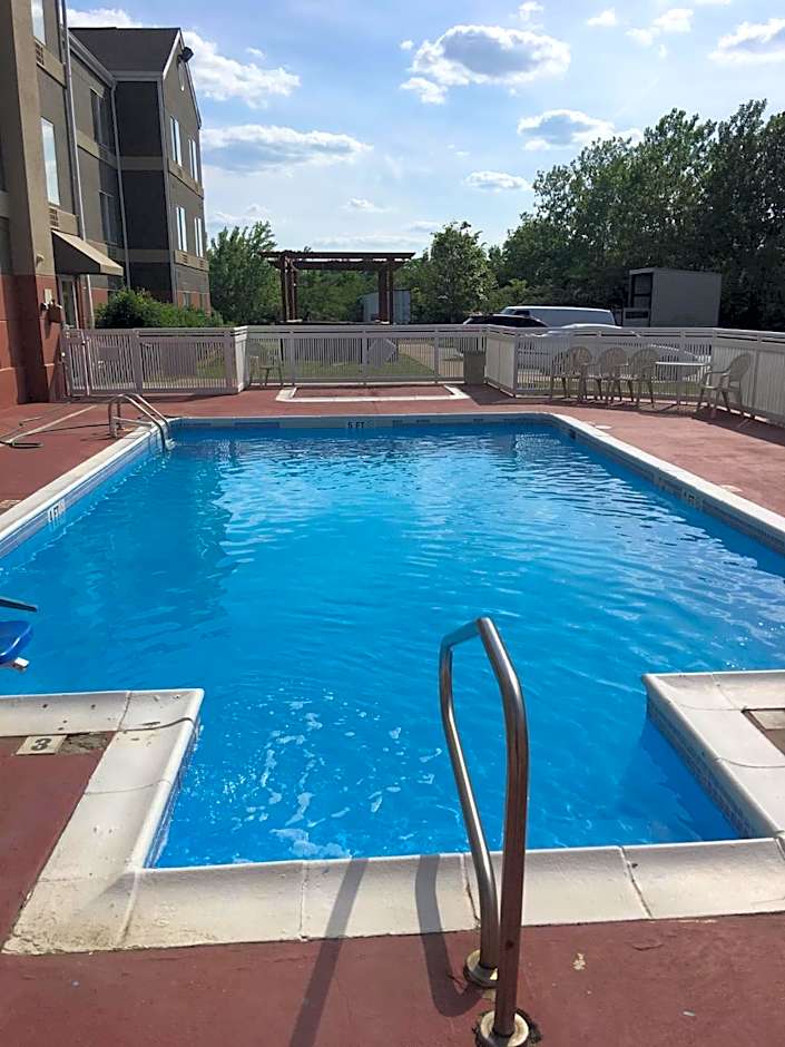 Budgetel Inns & Suites