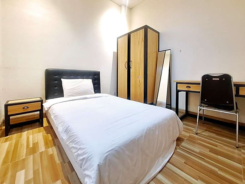 Sari Panguripan RedPartner Near UGM