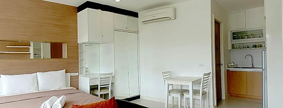 The Seacraze Hua Hin  Studio 5th Fl (by Montri C)