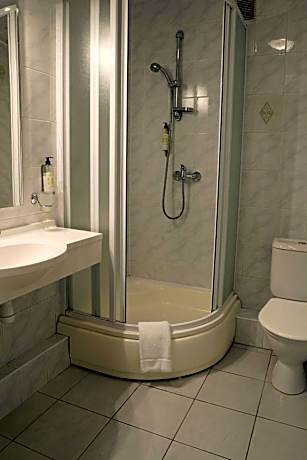 Standard Double Room with Spa Access