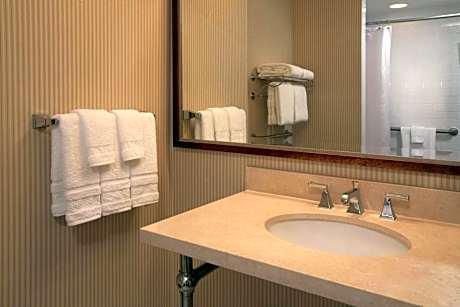 Larger Guest room, 2 Double, Alternate bed: sofa bed