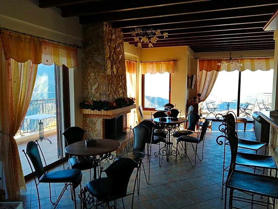 Kallisti Ξενώνας Διακοπτό-Καλάβρυτα