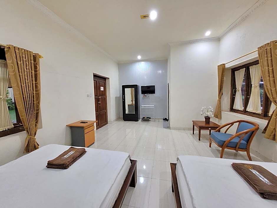 Ndalem Katong Guest House Ponorogo