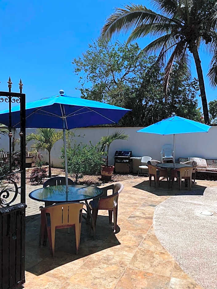 Hotel Casa Raymundo Suites
