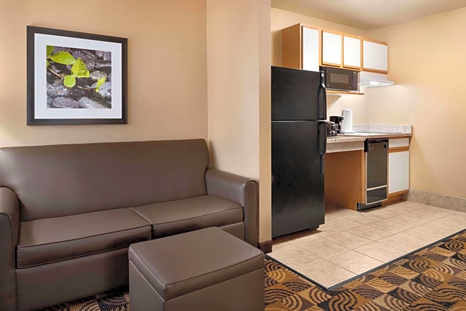 Hawthorn Suites By Wyndham Oak Creek/Milwaukee Airport