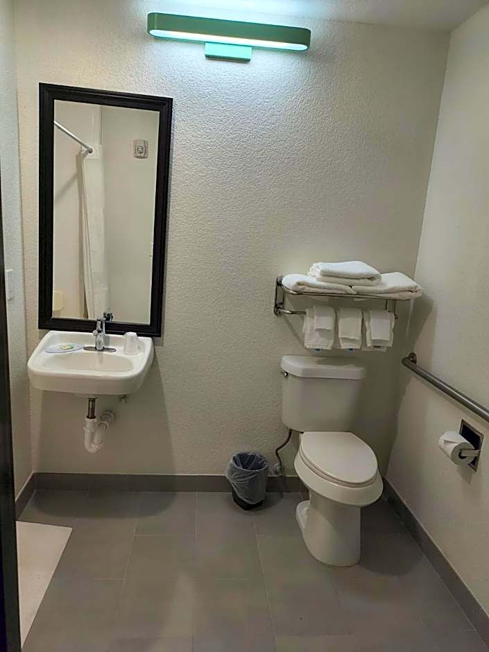Grander Inn & Suites by IHG