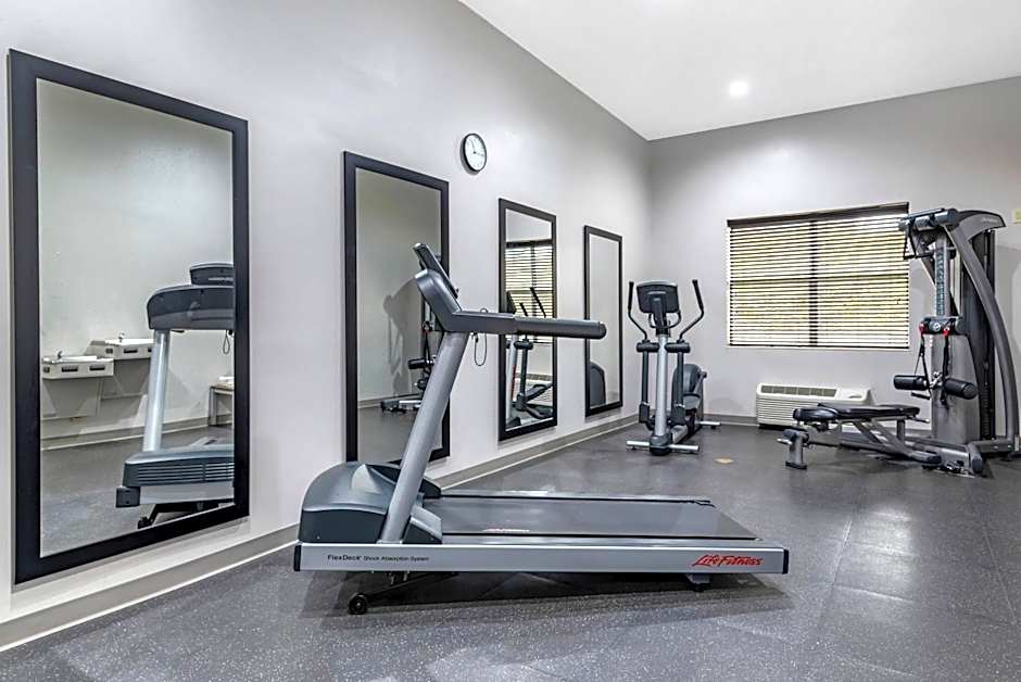 Comfort Inn & Suites Cartersville - Emerson Lake Point