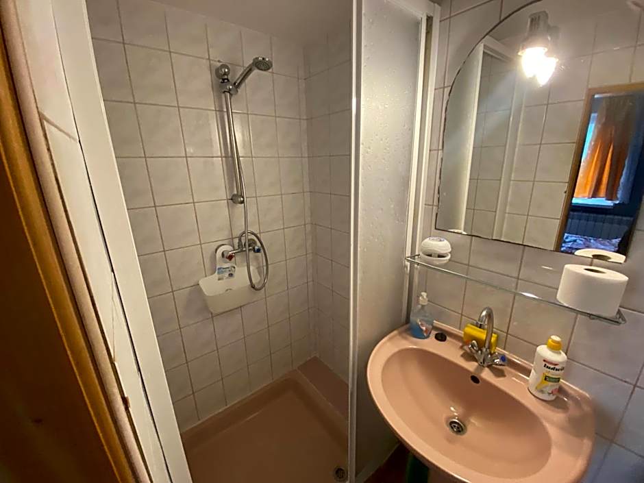 Wynajem Pokoi gościnnych Jaś i Małgosia