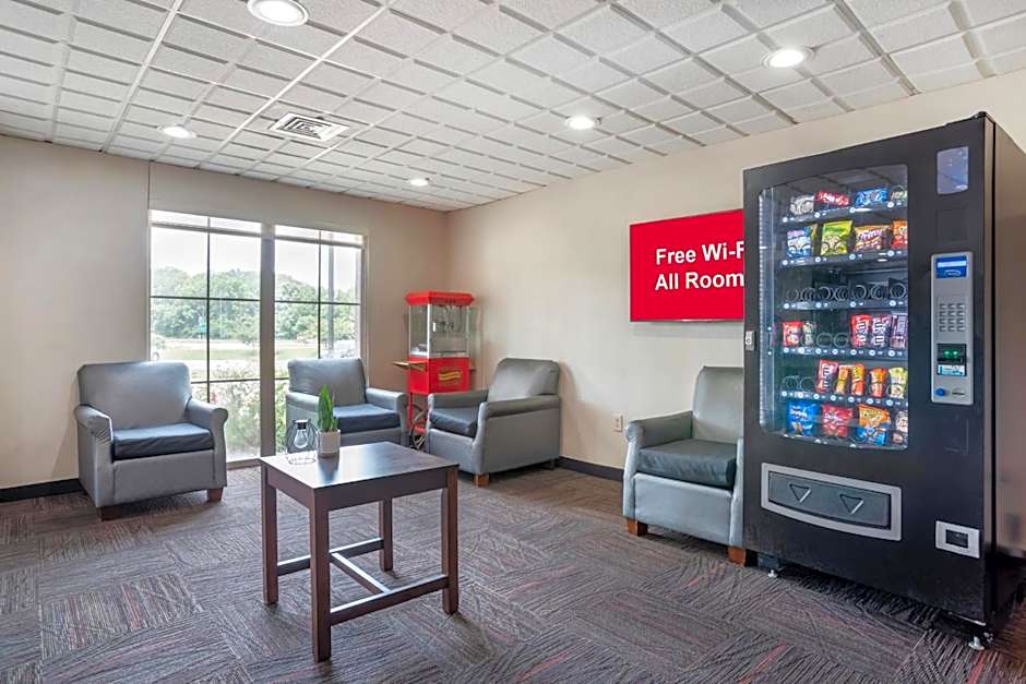 Red Roof Inn & Suites Vicksburg
