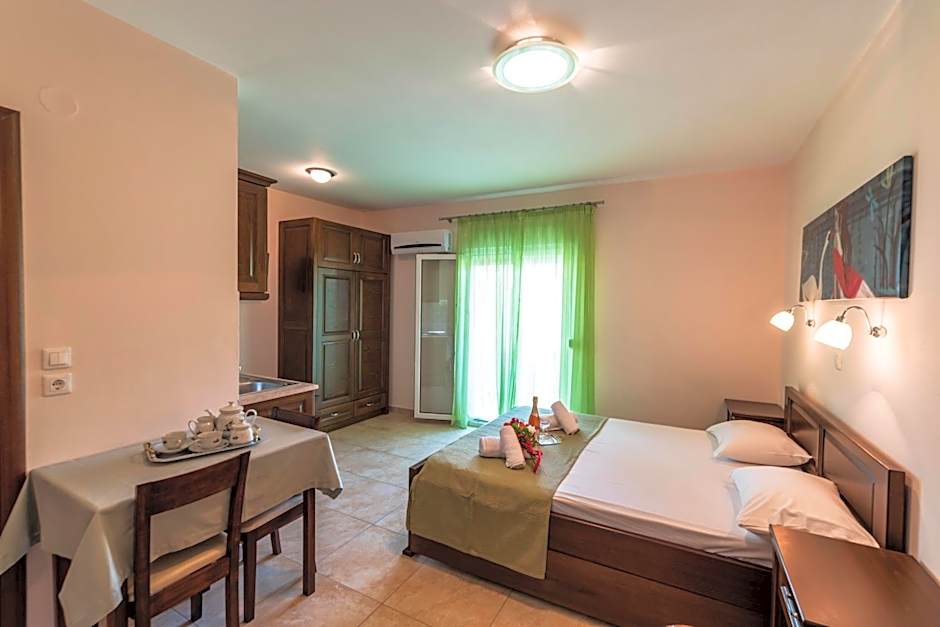 Zeus Apartments