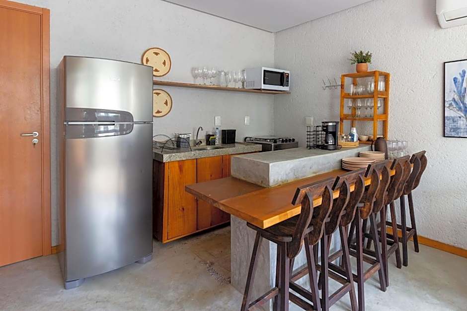 Casa com Piscina Privativa Lambari 102 by Qavi