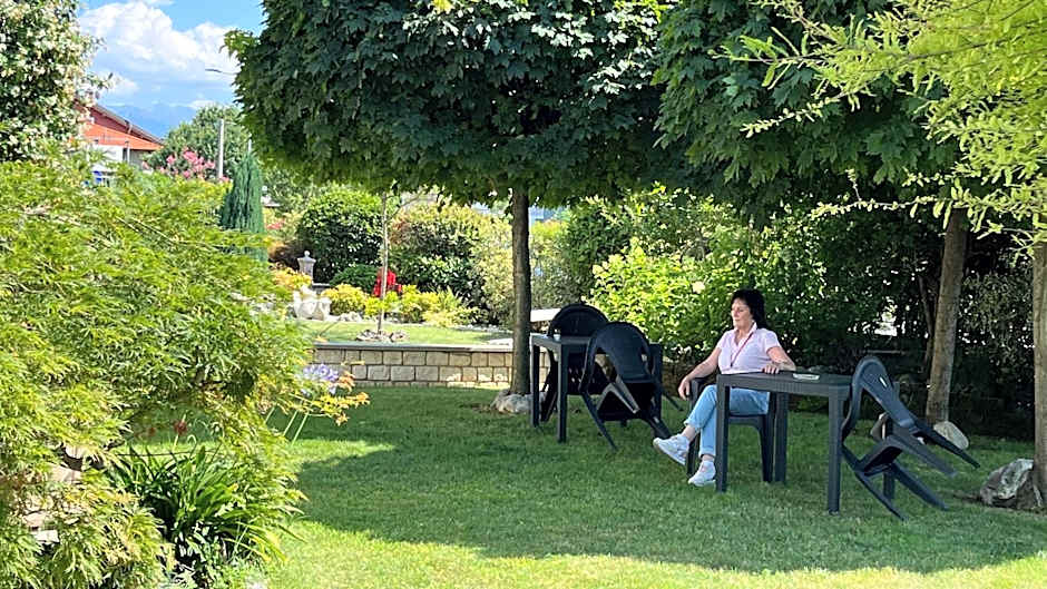 Eremes Rooms & Apartments