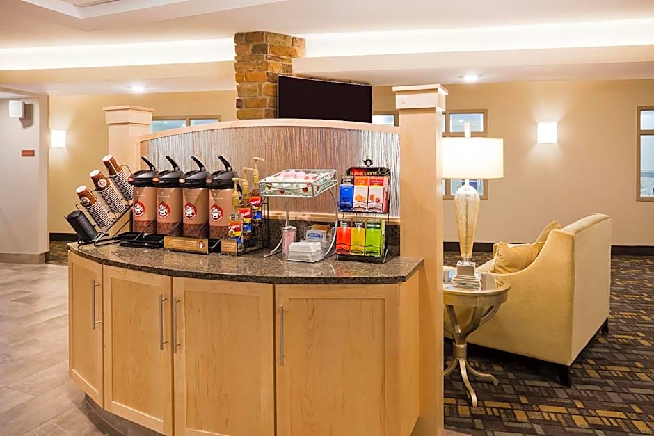 AmericInn by Wyndham DeWitt