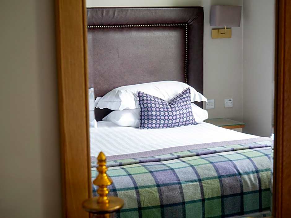 Elmers Court Hotel