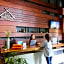 Yeak Loam Hotel